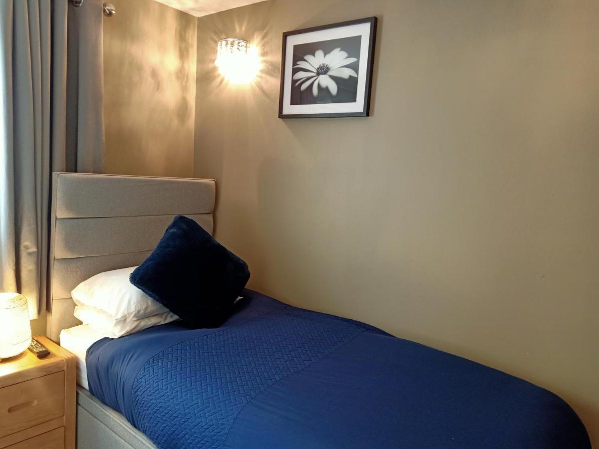 The Milton Accommodation Elgin Buitenkant foto